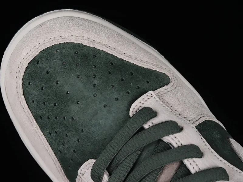All Categories Nk SB Dunk Series Nk SB Dunk Low Low-top sneakers Otomo Katsuhiro x Nk SB Dunk Low "Steamboy OST" Otomo Katsuhiro co-branded SB low-top sports and leisure sneakers LF0039-035